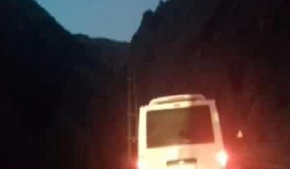 Hakkari'de 1 askerin şehit olduğu çatışma anı kamerada