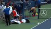 Le tennisman Benoit Paire arrache son T-Shirt en plein match