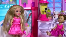 Chelsea celebra una fiesta de pijamas en Casa de Barbie - Capítulo #22 - juguetes barbie en español