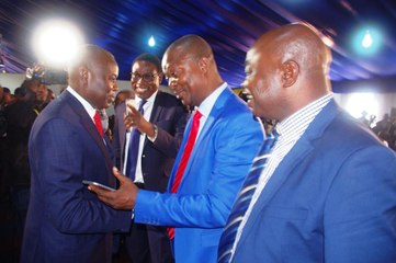 DEBUT DU DIALOGUE - VITAL KAMERHE «Église au milieu du Village»