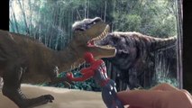 Juguetes Hombre Araña en español Spiderman vs Dinosaurus , Dibujos Animados Para Niños Spiderman