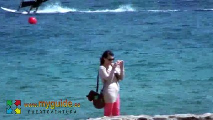 Salinas del Carmen. Museo de la sal. Escultura ballena. Fuerteventura