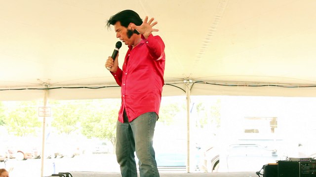 Richie Santa sings 'I Got A Woman' Elvis Week 2016