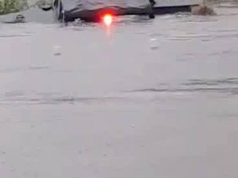 Digital Short: Pinellas Co. Sheriff's Office Humvee gets swallowed by water outside Mariners Cove