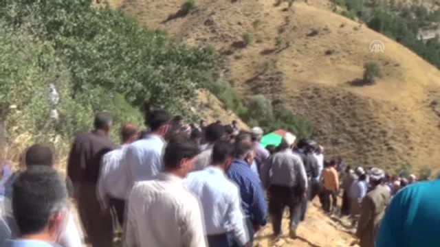 Terör Örgütü PKK Mensuplarınca Öldürülen Menderes Özer Toprağa Verildi