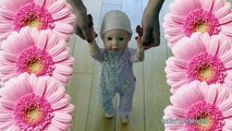 Baby Annabell Learn to Walk Baby Doll and Baby Annabell Bed with Lullaby