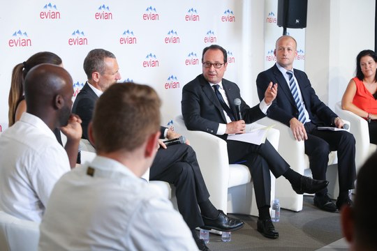 Conclusion de la table ronde avec des alternants en formation de l'entreprise Evian