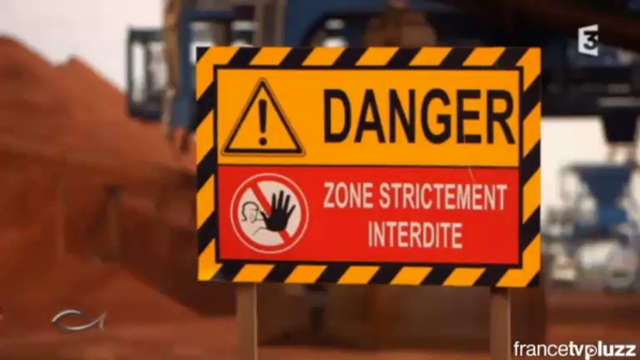 Boues rouge dans les calanques au large de cassis