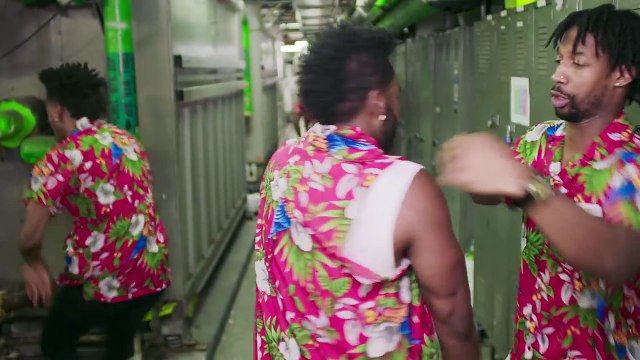 Jason Derulo - -Kiss The Sky- (Official Music Video)