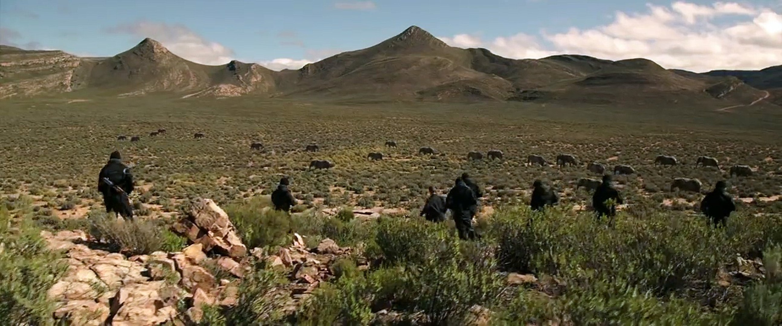 The Brothers Grimsby- Elephnat funny clips (Sacha Baron Cohen), image size:2588x1080