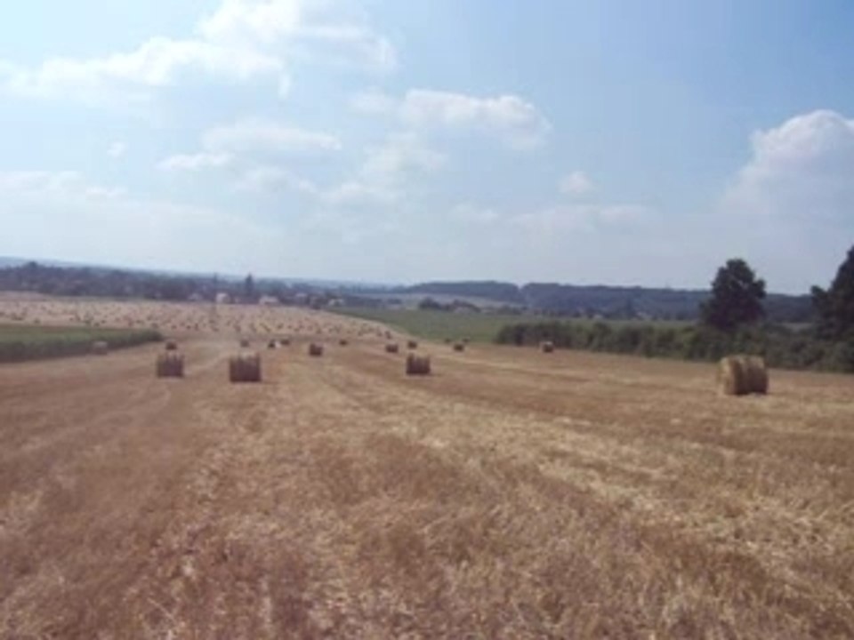 Quad adly sur champ 2sd tour