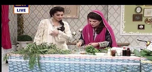 Natural home made paste to improve eyesight