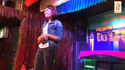 Dung nhin em khoc moi biet em dau. Hoan Quyen