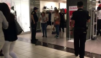 Hırsızlıkla Suçlanınca Soyundu