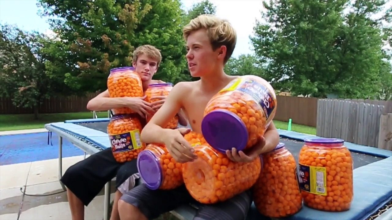 TRAMPOLINE VS 10,000 CHEESE BALLS!