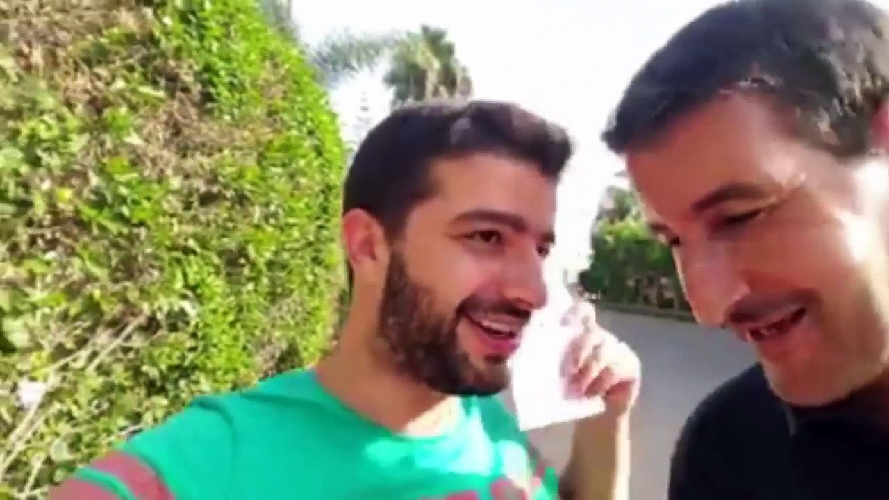 حمزة الفيلالي يشارك في حملة كلنا معيدين و يقبل تحدي الفنان المغربي صويلح