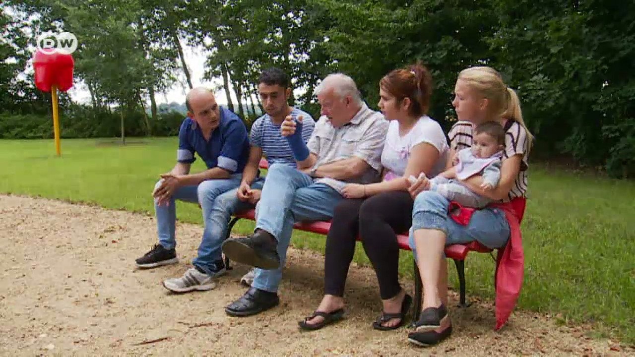 Flüchtlingshelfer: Mit Herz gegen Hetze | DW Nachrichten