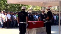 Diyarbakır Zırhlı Araçtan Düşerek Şehit Olan Polis Memurunun Cenazesi Memleketine Gönderildi