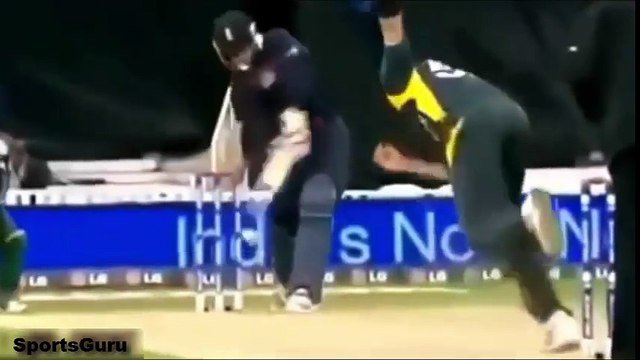 Best Fast bowling Wickets in cricket History - Stumps Broken - Flying Stumps - YouTube