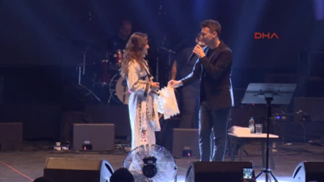 Antalya Expo 2016'da Güloğlu ve Gürman Coşturdu