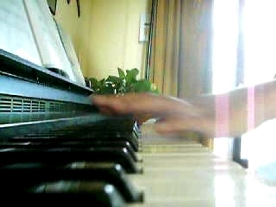 worlds apart don't change par moi au piano