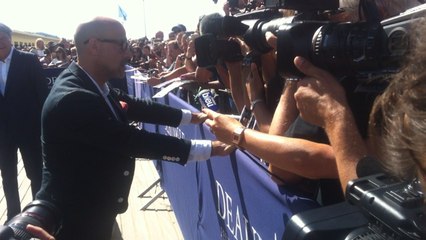 Stanley Tucci inaugure sa cabine à Deauville