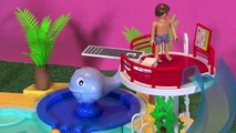 Playmobil Piscina con Tobogán, Trampolín y Fuente de Ballena 5433 - juguetes Playmobil en español