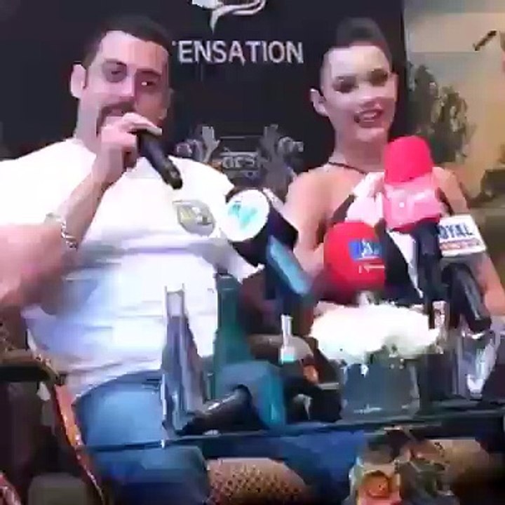 Salman demands Pakistani journalist to ask question in English