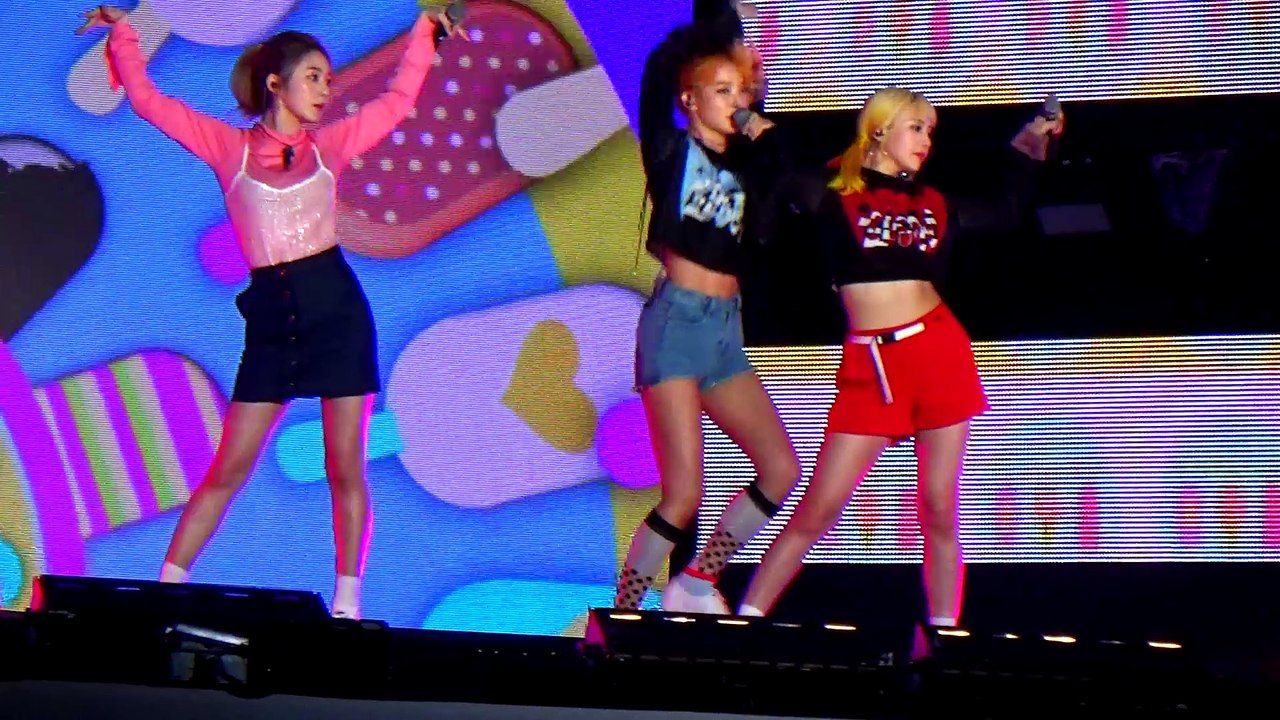 Red Velvet - Ice Cream Cake - SEULGI 슬기 Focus - Sky Festival 2016 Incheon Airport - 160903 - 직캠