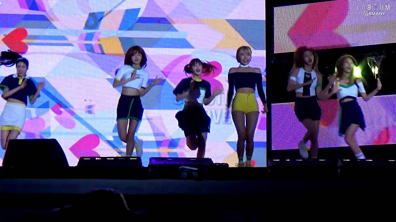 LABOUM (라붐) - Shooting Love (푱푱) - Sky Festival 2016 Incheon Airport - 160903 - Fancam 직캠