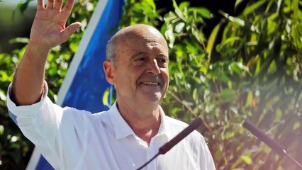 Karine Le Marchand : son incroyable sefie avec... Alain Juppé