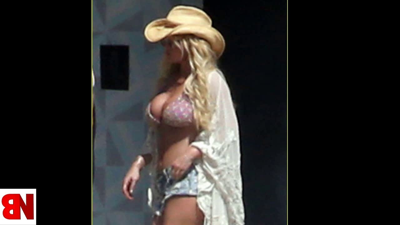 Jessica Simpson Bikini Top & Shorts Candids in Cabo