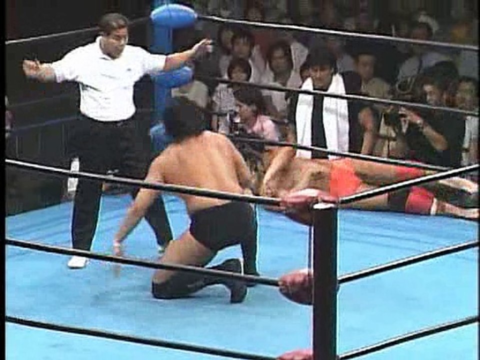 Kenta Kobashi vs Yoshihiro Takayama 26/05/00