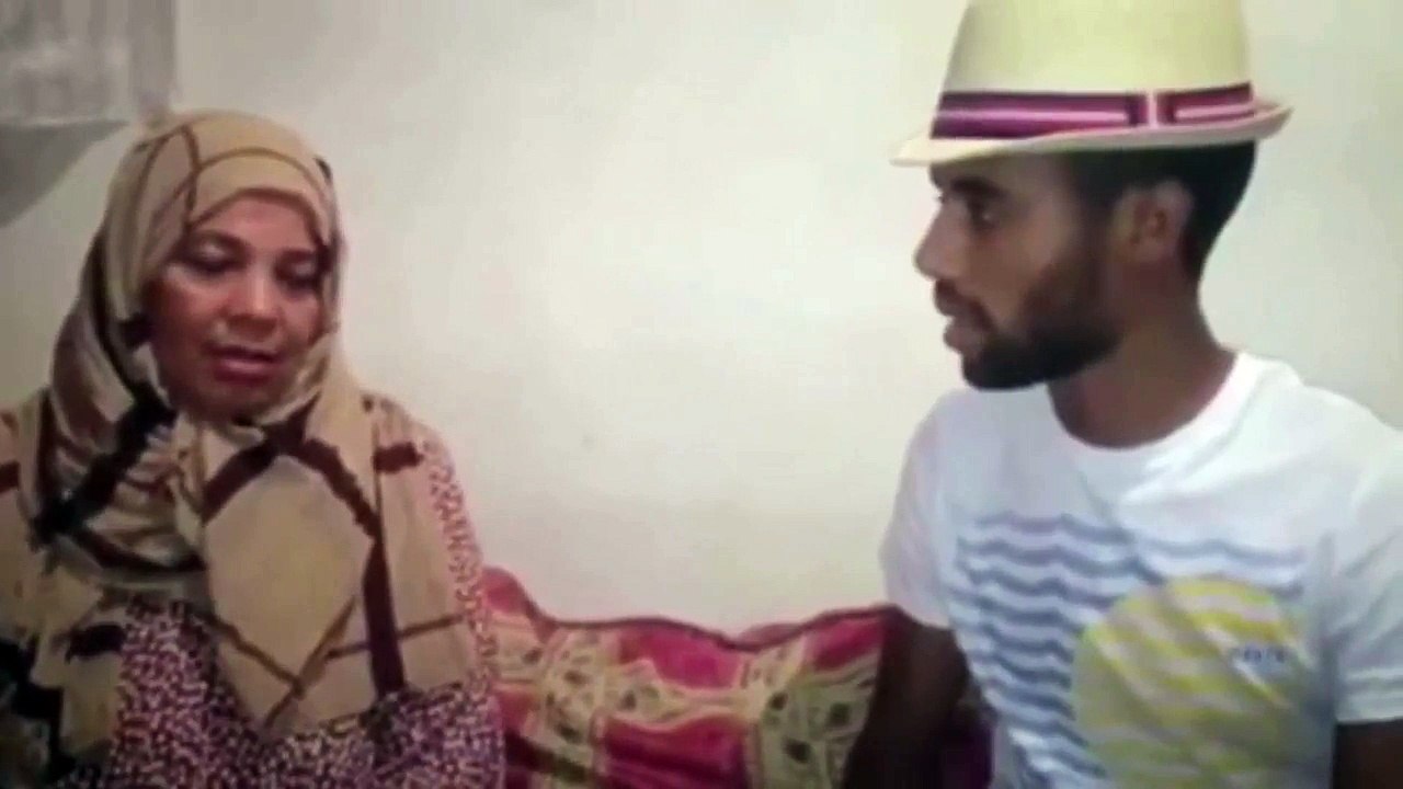 الفنان المغربي طاليس يقبل تحدي الفنان حمزة الفيلالي و يشارك في حملة كلنا معيدين