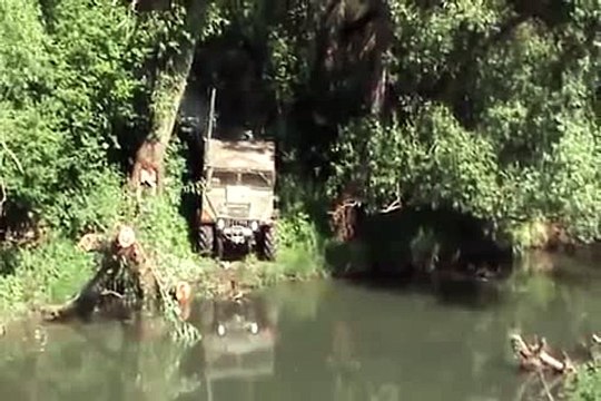 Hummer H1 Off Road Driving COMPLETELY Underwater Experience!