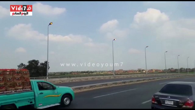 بالفيديو.. أعمدة الإنارة مضاءة نهاراً بطريق كفر الزيات دفرة الحر