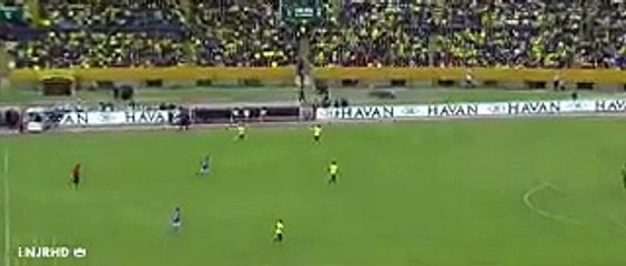 NEYMAR'S INCREDIBLE TOUCH V ECUADOR, how's he managed that!?