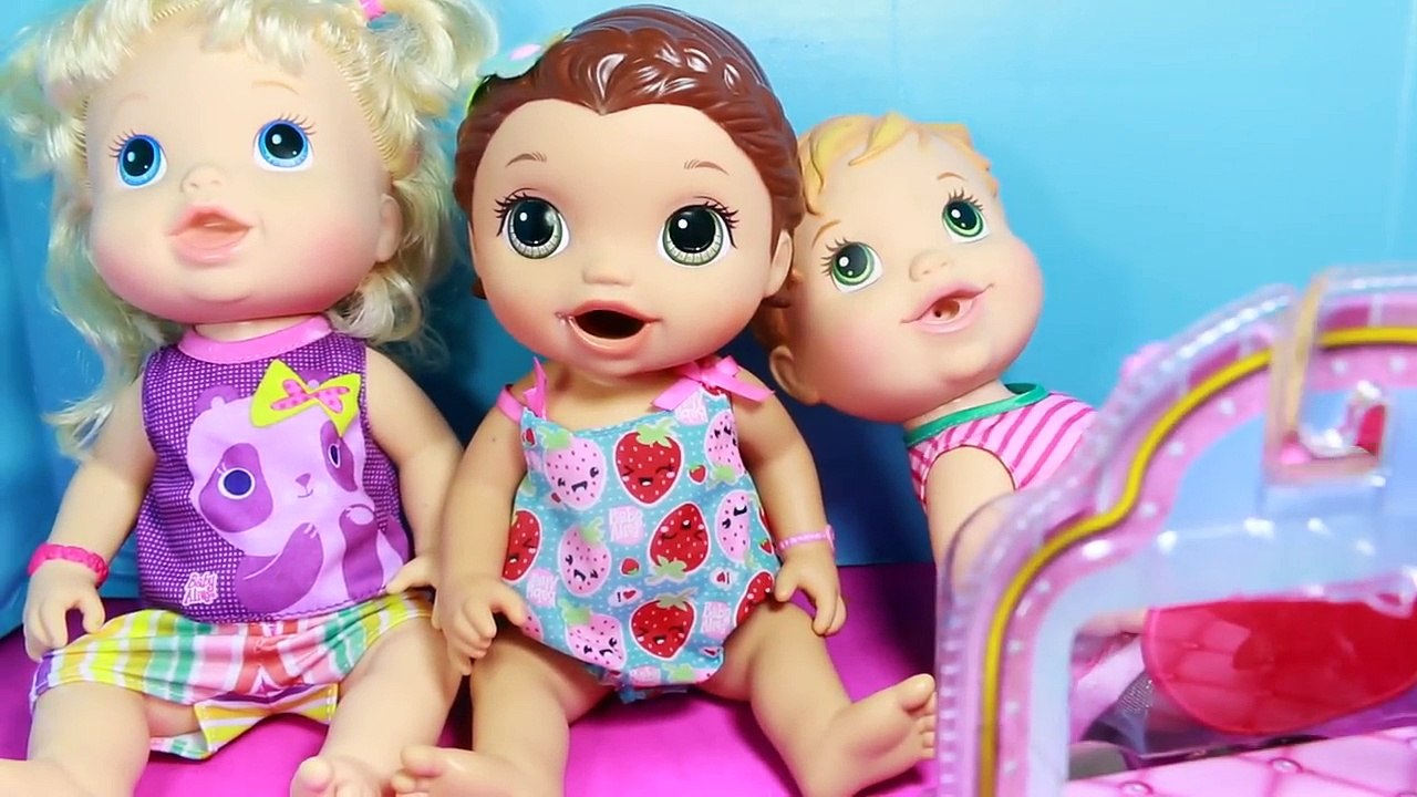 WHO GETS PUPPIES? New Puppy Surprise Toys 2016 ❤ DOGS Pet Friend Baby Alive Boo Boo Doll