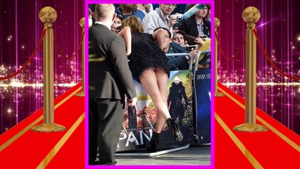 10 Celebrity Wardrobe Malfunctions