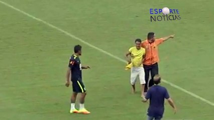 Navijač uletio na trening Brazila