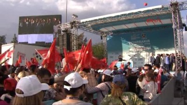 Diyarbakır Başbakan Binali Yıldırım Diyarbakırda Halka Seslendi 9
