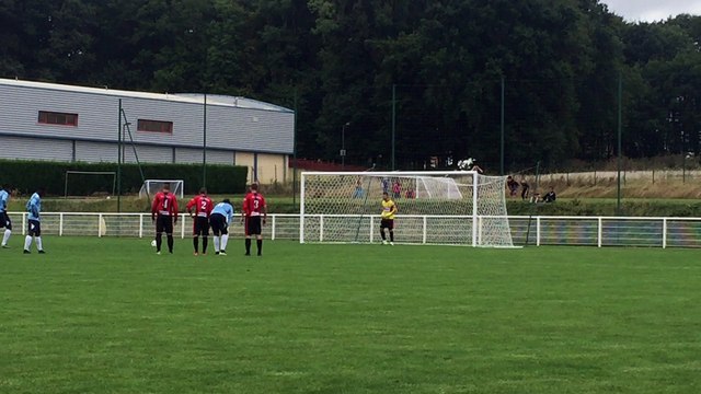 Pénalty stoppé par Fabien Frémaux contre Soissons