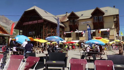 D!CI TV : La chambre des célébrités sous les étoiles de l'hôtel des glaciers