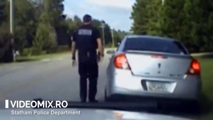 Domnișoara din imagini a fost trasă pe dreapta de către un polițist de la rutieră pent