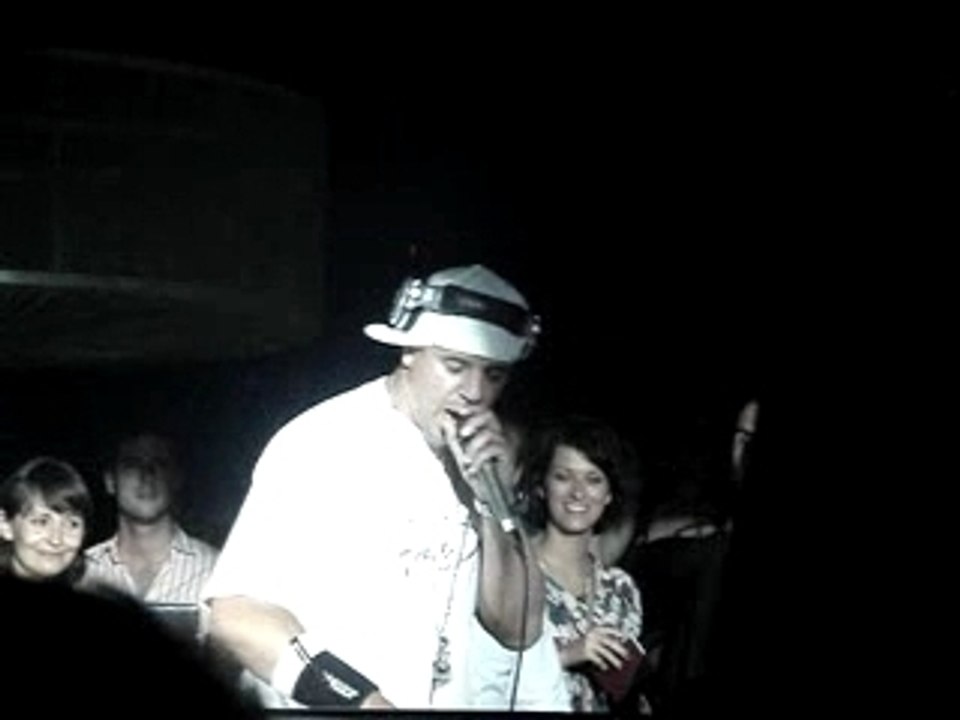 INTRO CUT KILLER AU PALAIS CANNES 2007