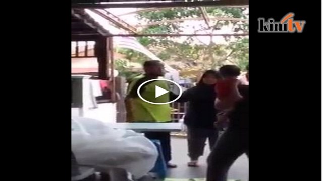 Video lelaki marah budak baling keretanya viral
