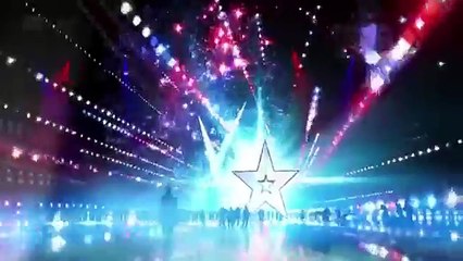 CRISTIANO RONALDO LONG RANGE FOOTBALL CHALLENGE!!!