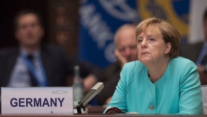 Merkel'in Partisi Yerel Seçimlerde 3. Oldu