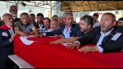 Elazığ Şehidi İçin Cenaze Töreni Yapıldı