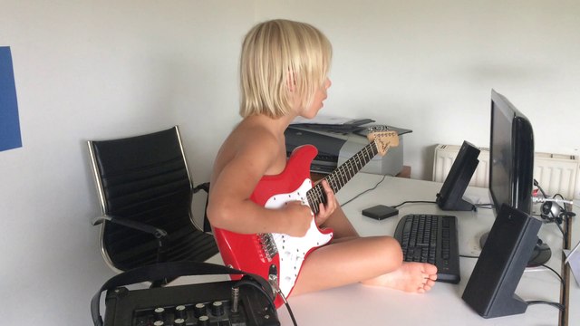 DUO GUITARE BATTERIE OUT OF THE BLACK DE ROYAL BLOOD complet